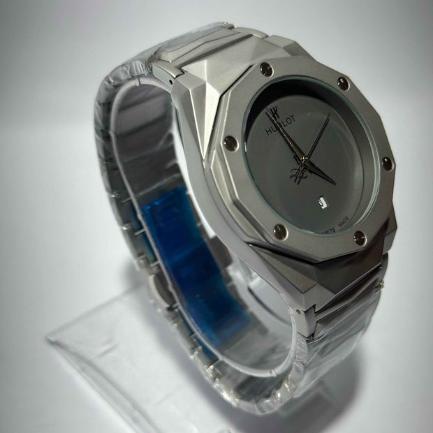 Hublot Sinus Diamond Cut -  Exquisite Design